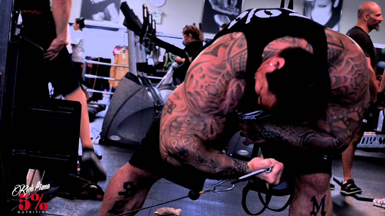 You are currently viewing BICEP CONCENTRATION CABLE CURLS – MY FAVORITE EXERCISE – DOING ‘EM RIGHT! – Rich Piana