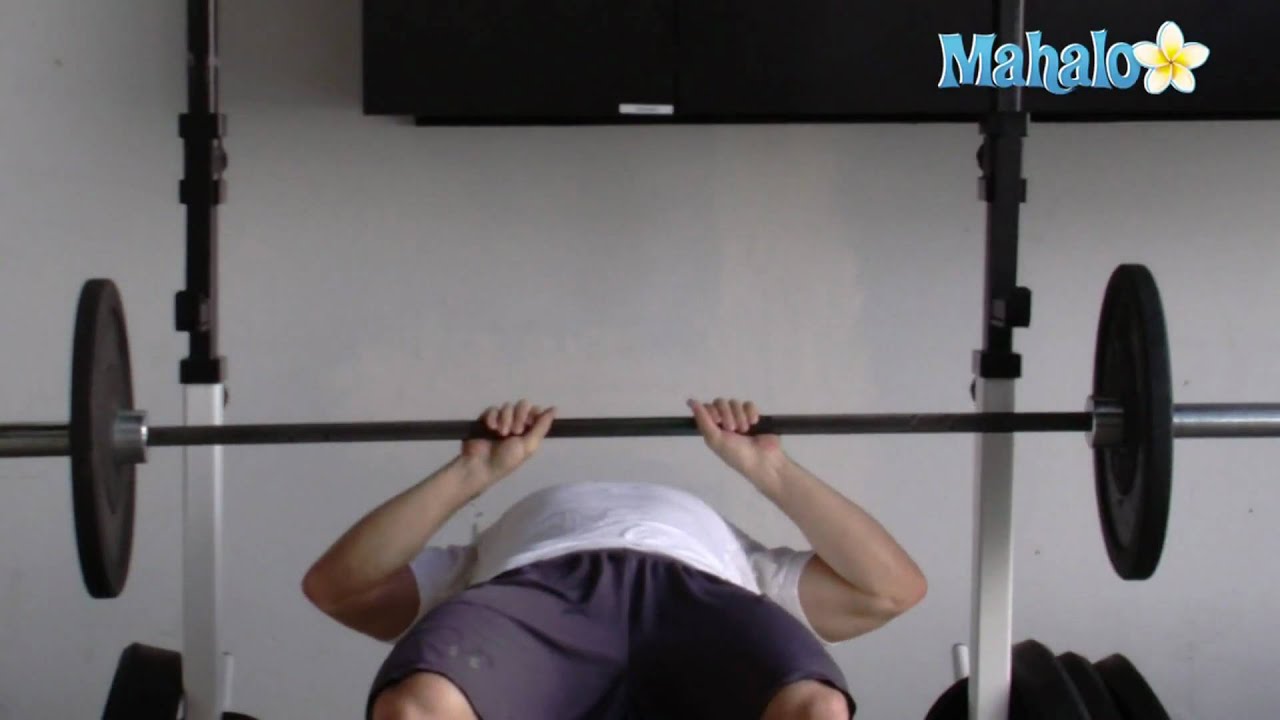 You are currently viewing How To Do a Close Grip Tricep Bench Press