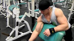 How To: Preacher Dumbbell Curl (Bicep)