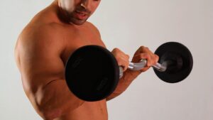 Read more about the article How to Do a Reverse Curl | Arm Workout