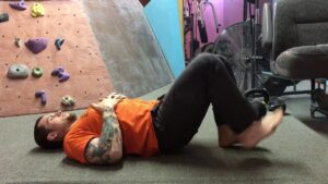 Read more about the article Rock Climbing Core Exercises – Flute Hamstring Bridge – AntiGravity Equipment