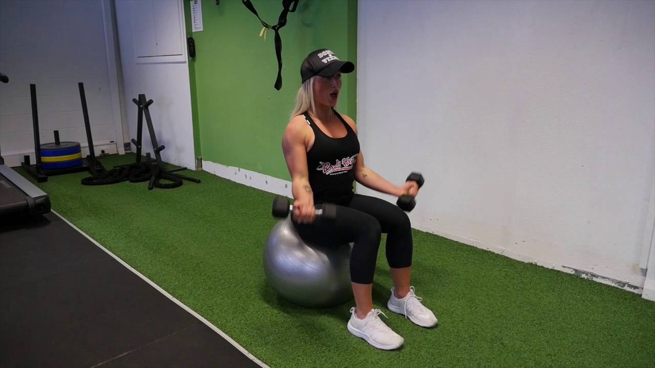 You are currently viewing Swiss Ball Bicep Curls