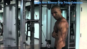 TRICEPS – Single Arm Reverse Grip Tricep Extension