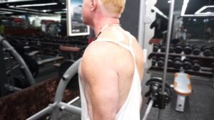 Read more about the article 2016-08-27 upper back  Smith machine behind the back shrugs 00029