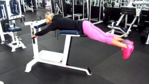 Read more about the article GLUTE/LOWER BACK EXERCISE ON BACK EXTENSION MACHINE JENNFIT TRAINING
