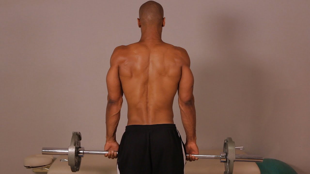 You are currently viewing How to Do a Standing Barbell Shrug | Back Workout