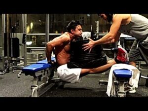 Read more about the article Killer bench dips + 400 lbs.I Triceps Exercise I Farid Berlin