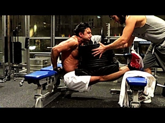 You are currently viewing Killer bench dips + 400 lbs.I Triceps Exercise I Farid Berlin