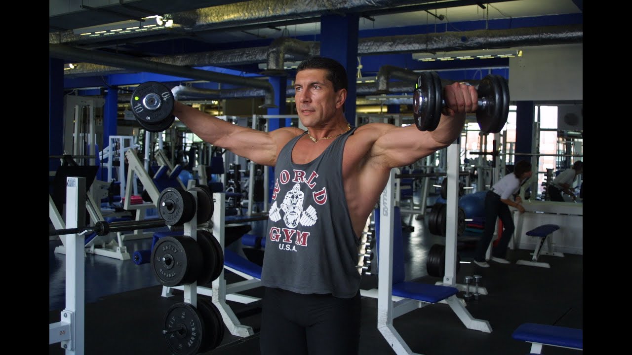 You are currently viewing LATERAL RAISES – HOW TO DO IT RIGHT