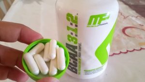 MusclePharm BCAA 3:1:2 amino acids capsule review