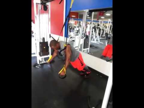 You are currently viewing TRX close grip press w/triceps extension