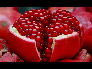 Read more about the article Top 5 Fruits That Burn Belly Fat