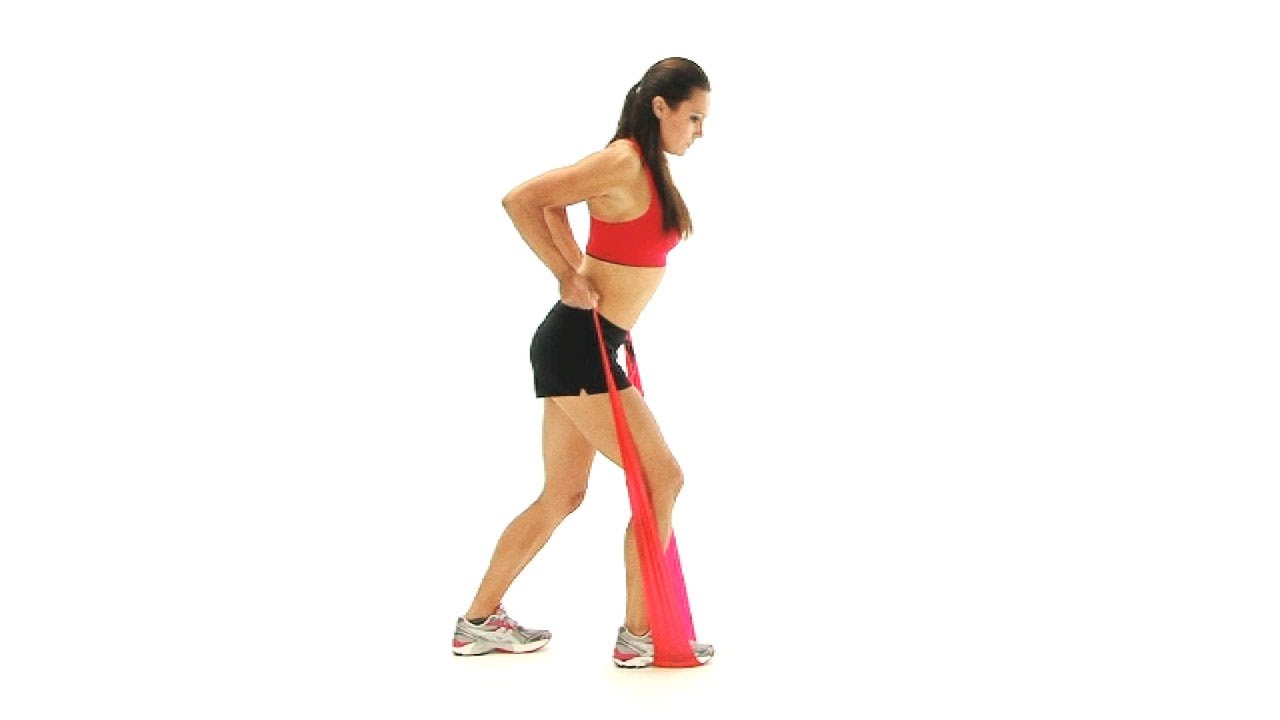 You are currently viewing Upright Row – Shoulder rehab exercises with resistance band