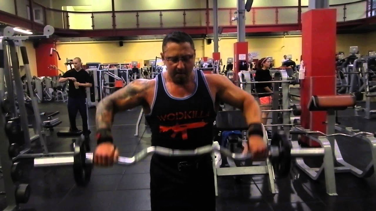 You are currently viewing Wide grip upright rows for side delts