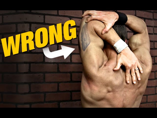 You are currently viewing How to Stretch Your Triceps (AND HOW NOT TO!)